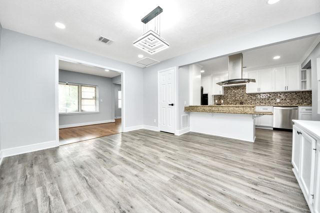 2212 Raspberry Lane, Pasadena, TX 77502