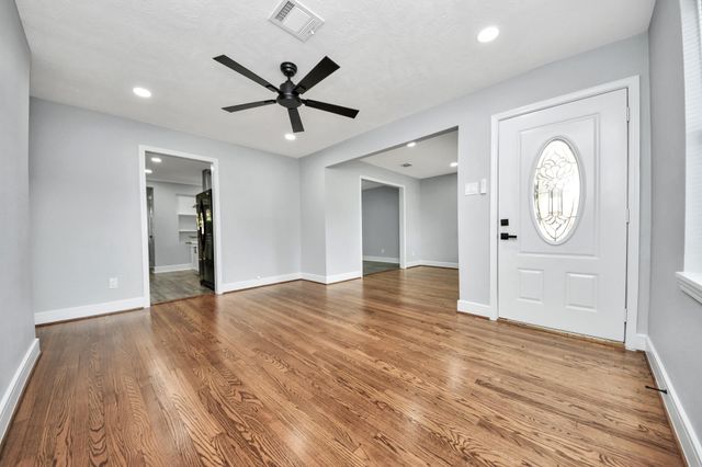 2212 Raspberry Lane, Pasadena, TX 77502