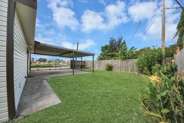 2212 Raspberry Lane, Pasadena, TX 77502