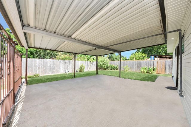 2212 Raspberry Lane, Pasadena, TX 77502