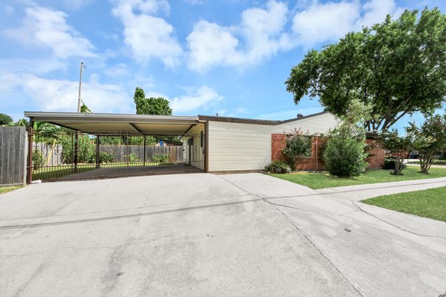 2212 Raspberry Lane, Pasadena, TX 77502