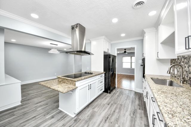 2212 Raspberry Lane, Pasadena, TX 77502