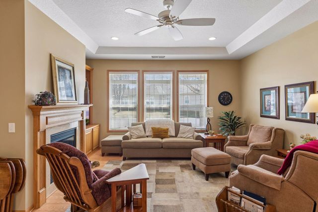 806 Roundhouse Street, Shakopee, MN 55379