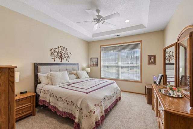 806 Roundhouse Street, Shakopee, MN 55379