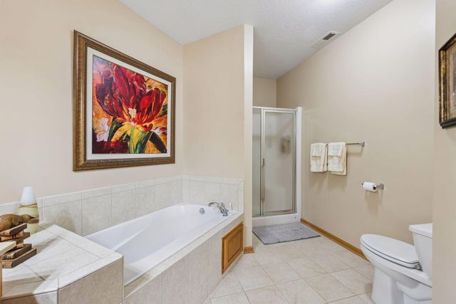 806 Roundhouse Street, Shakopee, MN 55379