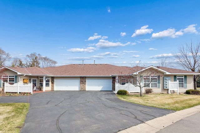 806 Roundhouse Street, Shakopee, MN 55379