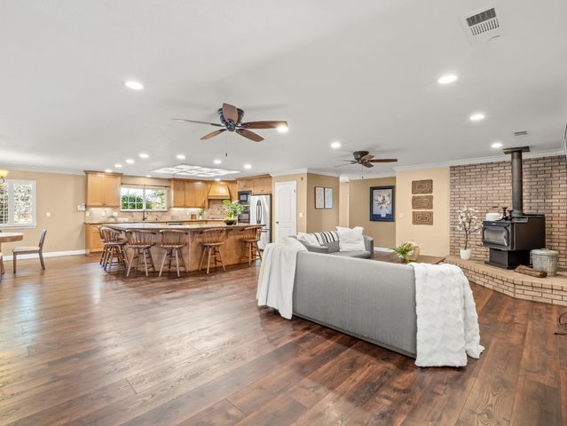 5211 E Shepherd Avenue, Clovis, CA 93619