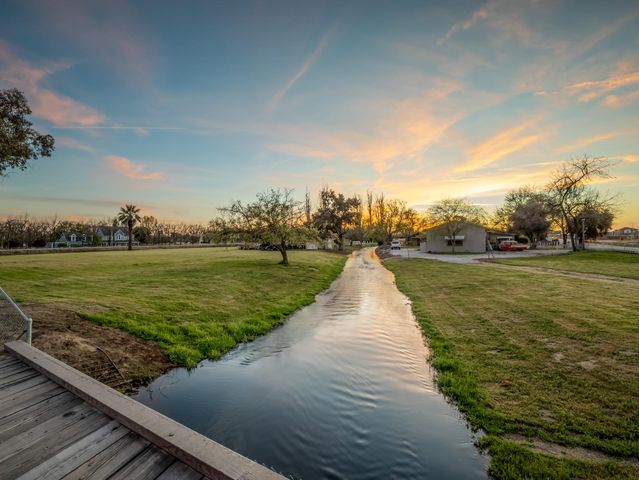 5211 E Shepherd Avenue, Clovis, CA 93619