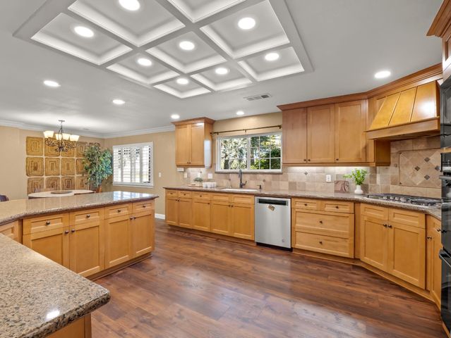 5211 E Shepherd Avenue, Clovis, CA 93619