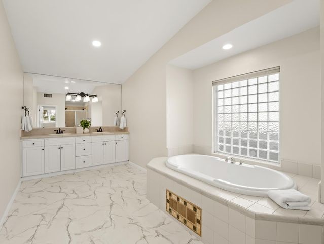 5211 E Shepherd Avenue, Clovis, CA 93619