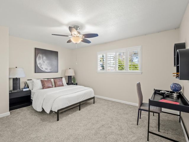 5211 E Shepherd Avenue, Clovis, CA 93619