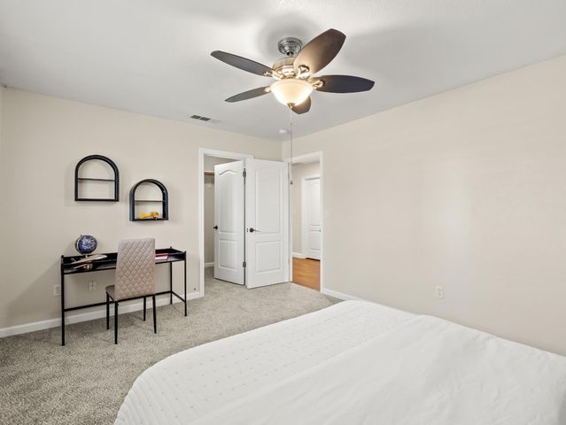 5211 E Shepherd Avenue, Clovis, CA 93619