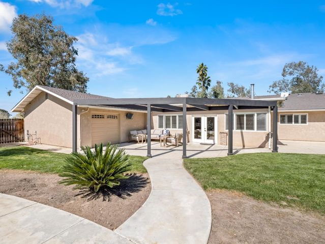 5211 E Shepherd Avenue, Clovis, CA 93619