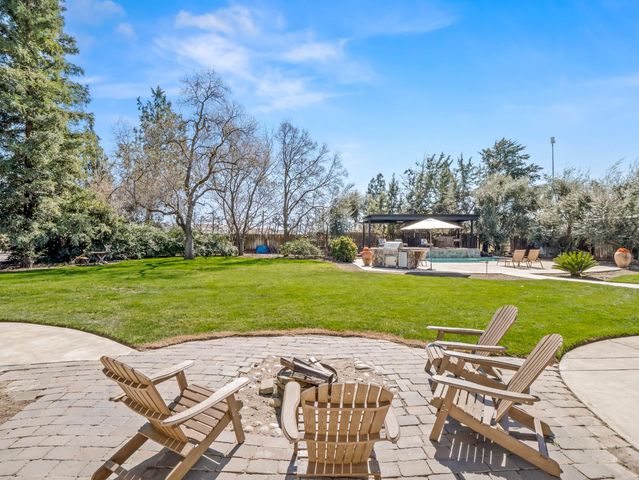 5211 E Shepherd Avenue, Clovis, CA 93619