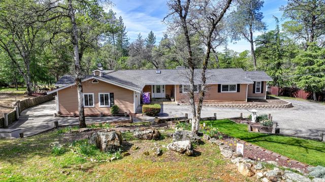 3221 Tenderfoot Ln, Meadow Vista, CA 95722