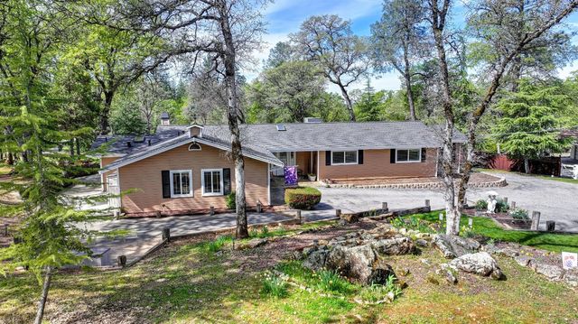 3221 Tenderfoot Ln, Meadow Vista, CA 95722