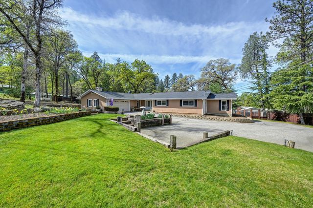 3221 Tenderfoot Ln, Meadow Vista, CA 95722