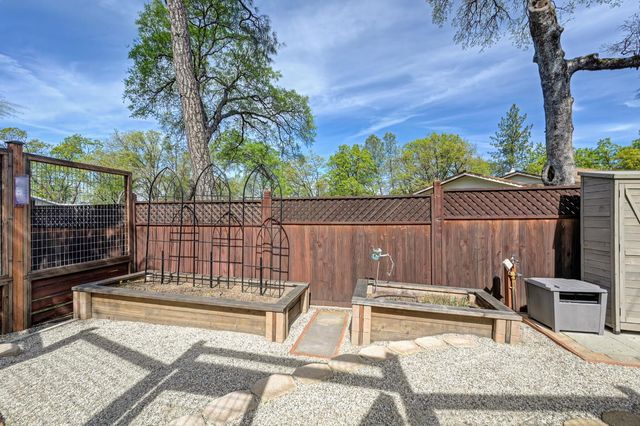 3221 Tenderfoot Ln, Meadow Vista, CA 95722