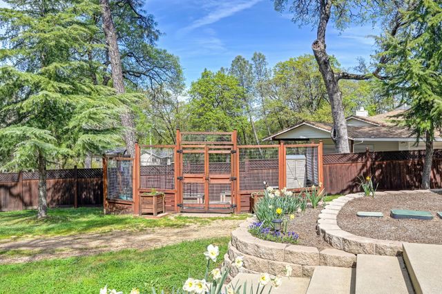 3221 Tenderfoot Ln, Meadow Vista, CA 95722