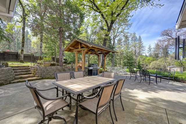 3221 Tenderfoot Ln, Meadow Vista, CA 95722