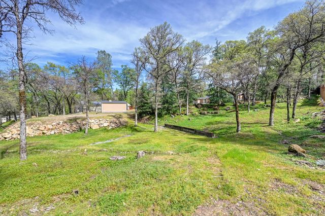 3221 Tenderfoot Ln, Meadow Vista, CA 95722