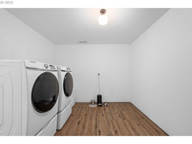 150 AUBURN Ave, Astoria, OR 97103