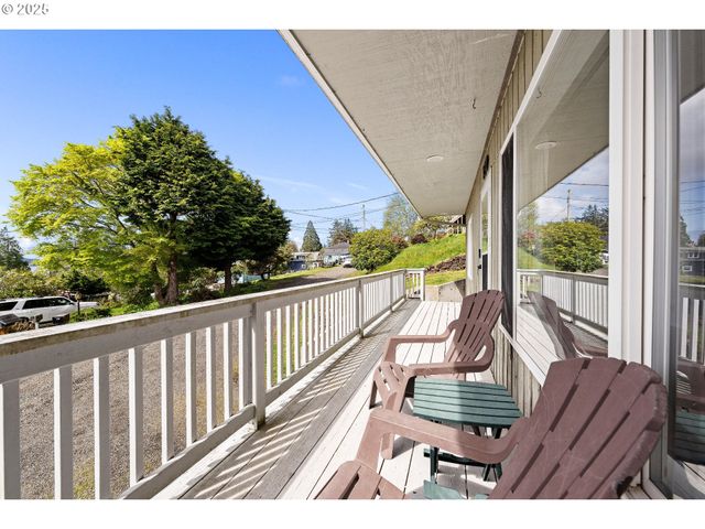 150 AUBURN Ave, Astoria, OR 97103