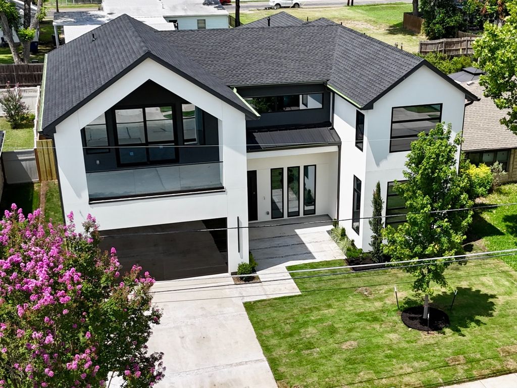3753 Bolivar Drive, Dallas, TX 75220