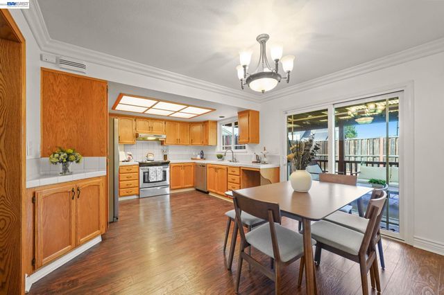 6137 Bennington Dr, Newark, CA 94560
