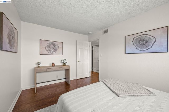 6137 Bennington Dr, Newark, CA 94560