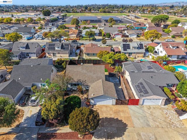 6137 Bennington Dr, Newark, CA 94560
