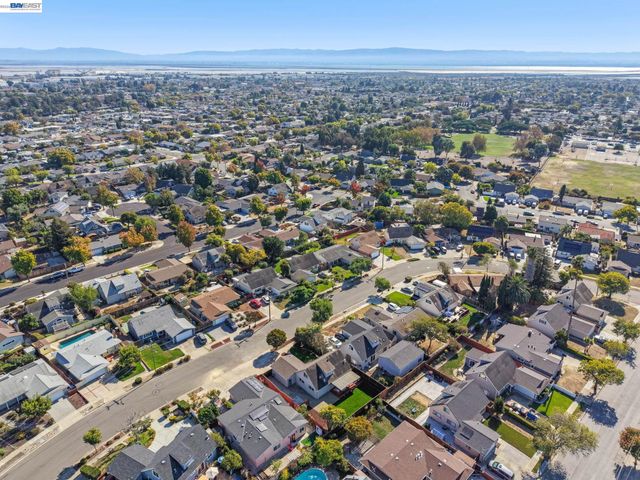6137 Bennington Dr, Newark, CA 94560
