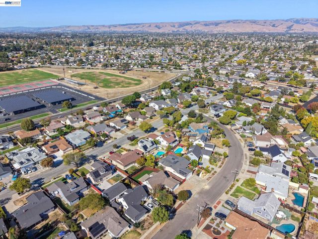 6137 Bennington Dr, Newark, CA 94560