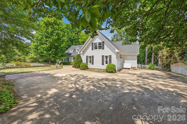2064 Eakle Drive, Rock Hill, SC 29732