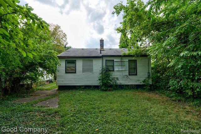 18052 Mackay Street, Detroit, MI 48234