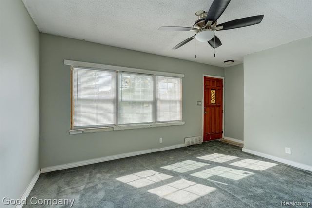 18052 Mackay Street, Detroit, MI 48234