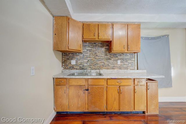 18052 Mackay Street, Detroit, MI 48234