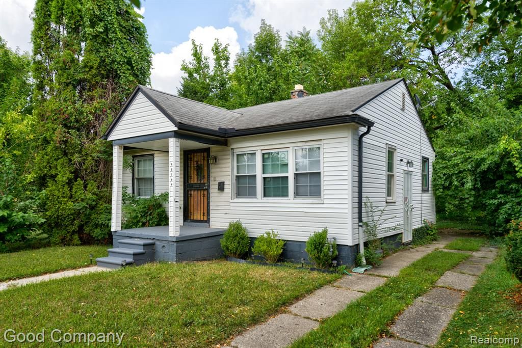 18052 Mackay Street, Detroit, MI 48234