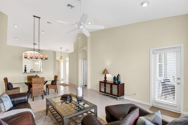 15239 Ixora Road, Delray Beach, FL 33484