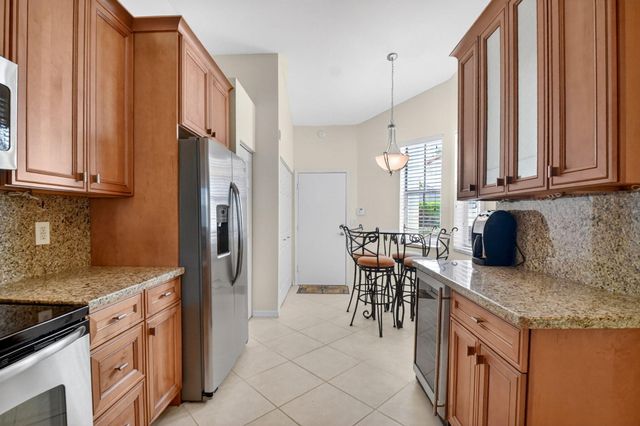 15239 Ixora Road, Delray Beach, FL 33484