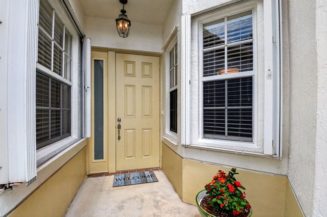 15239 Ixora Road, Delray Beach, FL 33484