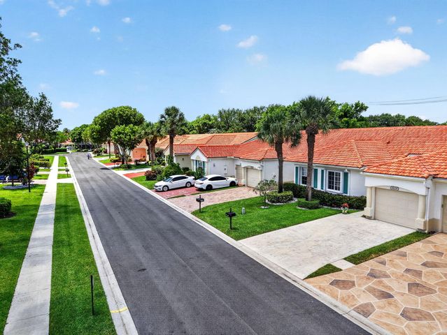 15239 Ixora Road, Delray Beach, FL 33484