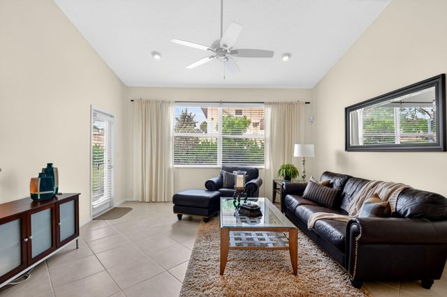 15239 Ixora Road, Delray Beach, FL 33484