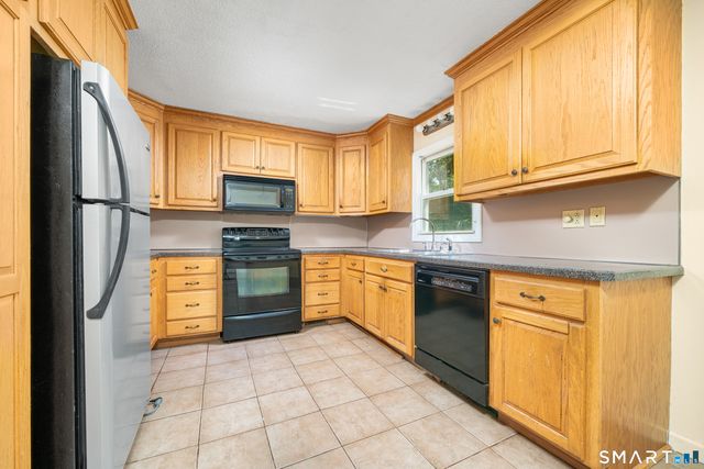20 Geromin Drive, Haddam, CT 06441