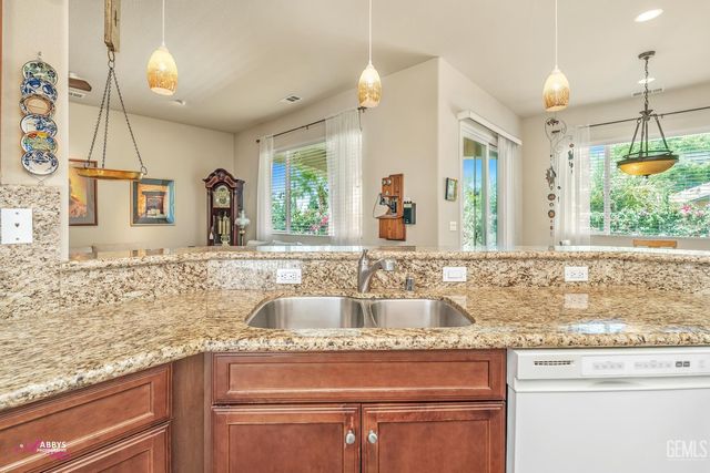 6100 Lassen Ridge Road, Bakersfield, CA 93306