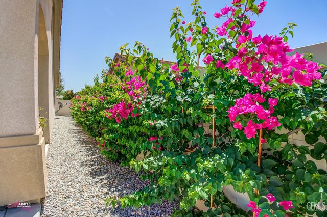 6100 Lassen Ridge Road, Bakersfield, CA 93306