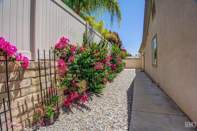 6100 Lassen Ridge Road, Bakersfield, CA 93306