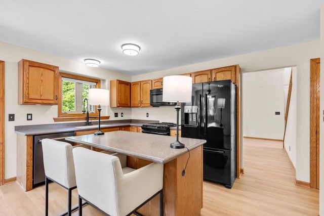 3950 Royal Oaks DRIVE, Mount Pleasant, WI 53406