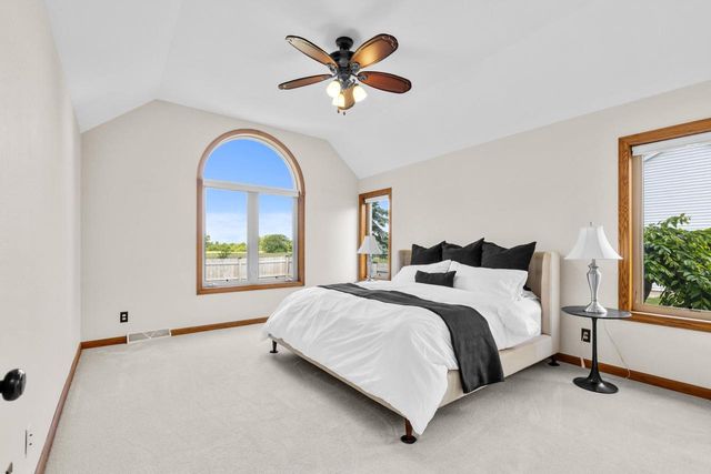 3950 Royal Oaks DRIVE, Mount Pleasant, WI 53406