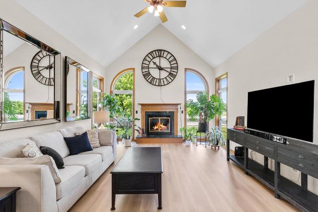 3950 Royal Oaks DRIVE, Mount Pleasant, WI 53406